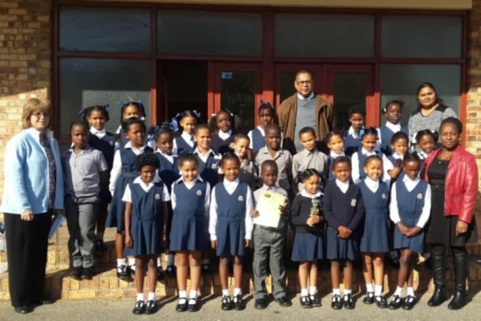 AF Louw Primary School - gallery image