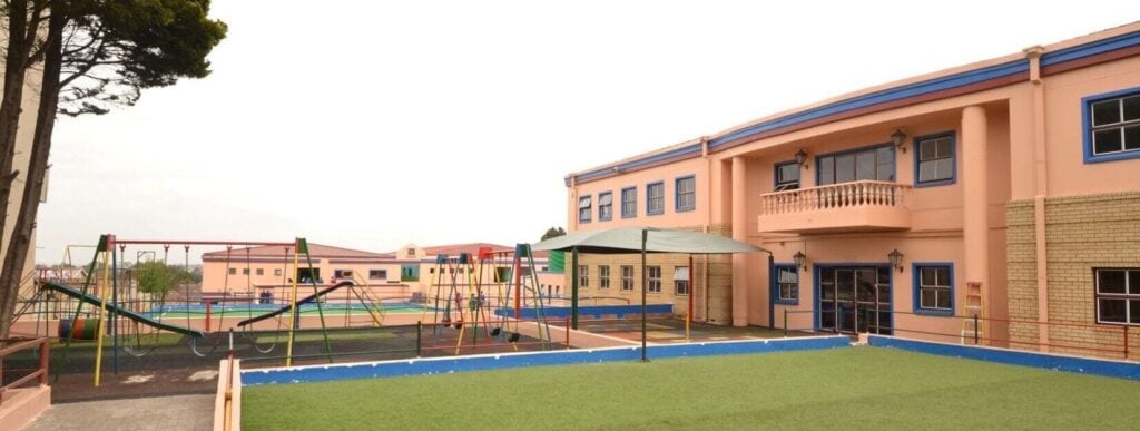Royal Kings Florida Primary School - cover image