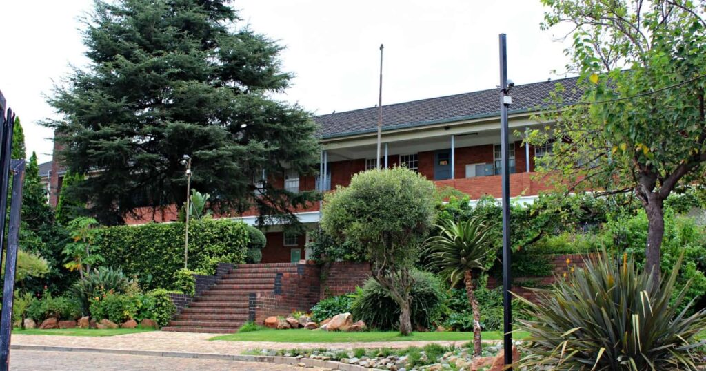 Linksfield Primary School - cover image