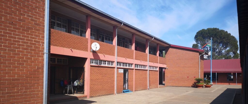 Laerskool Midvaal Primary School - cover image