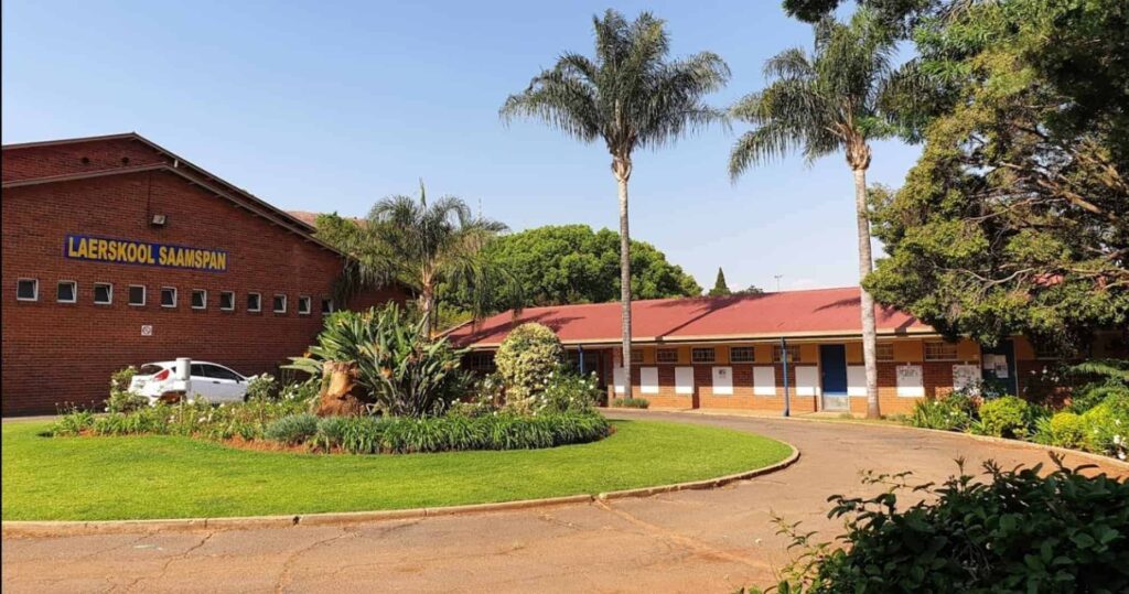 Laerskool Saamspan Primary School - cover image