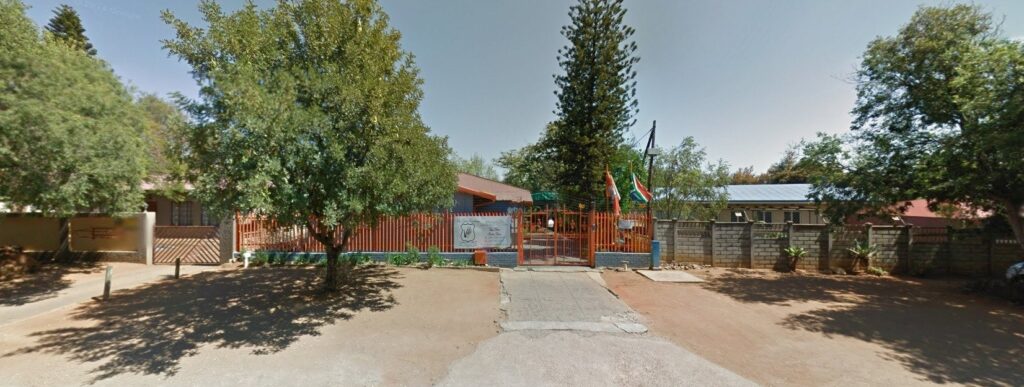 Da Silva Academy High School - cover image